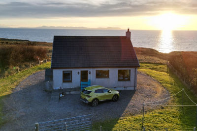 Raasay Holiday Cottage, Melvaig