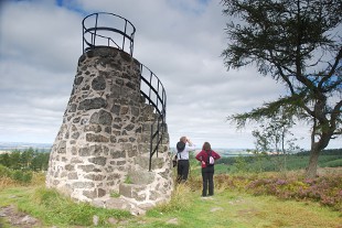Tyrebagger Hill viewing tower